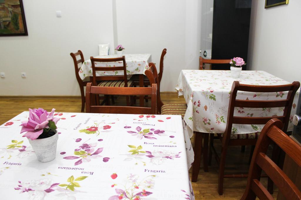 Wake Up Apartments And Rooms Belgrado Exterior foto