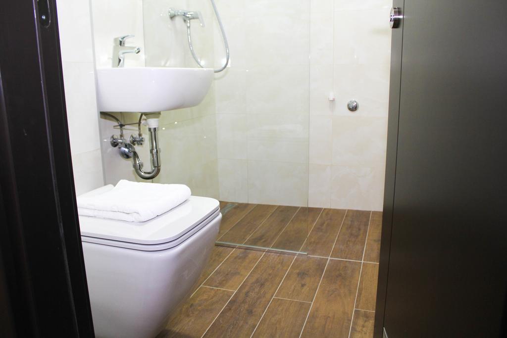 Wake Up Apartments And Rooms Belgrado Exterior foto