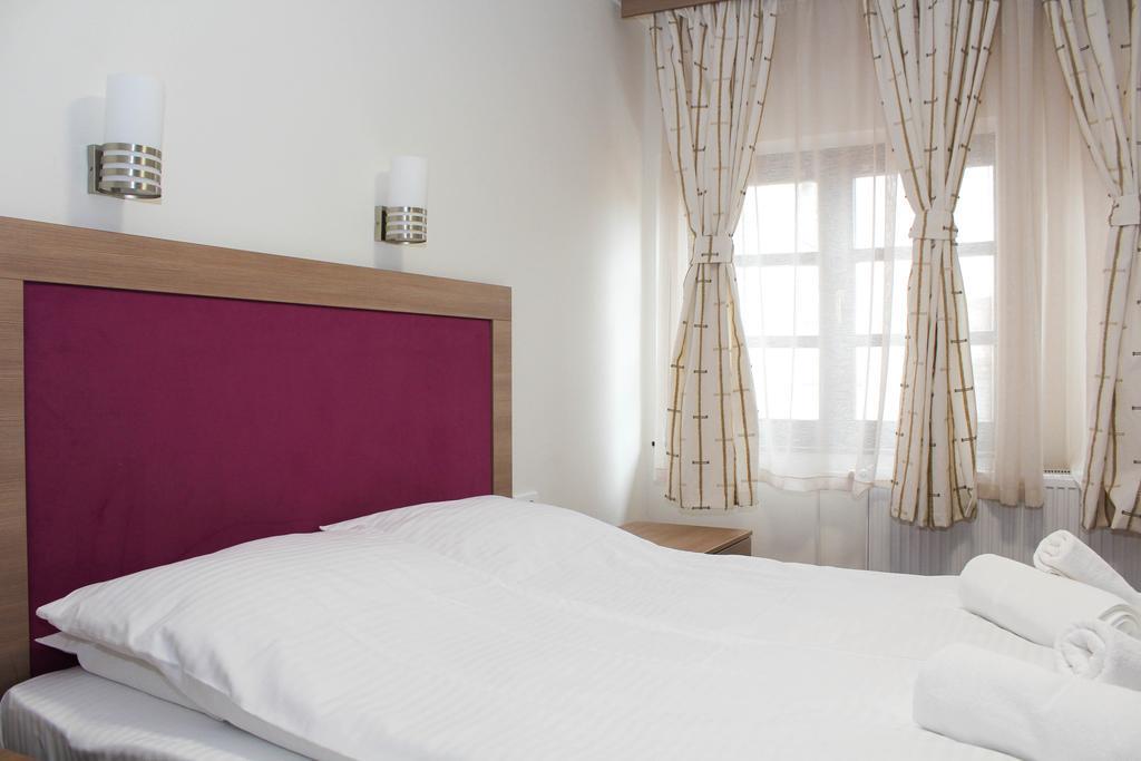 Wake Up Apartments And Rooms Belgrado Exterior foto