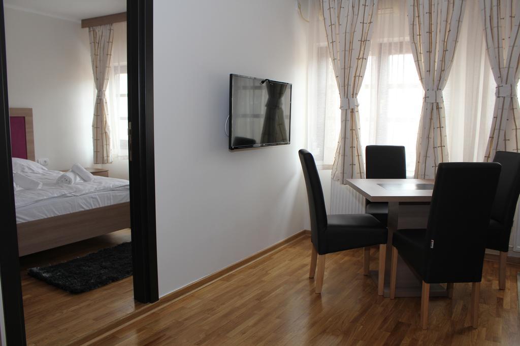 Wake Up Apartments And Rooms Belgrado Exterior foto