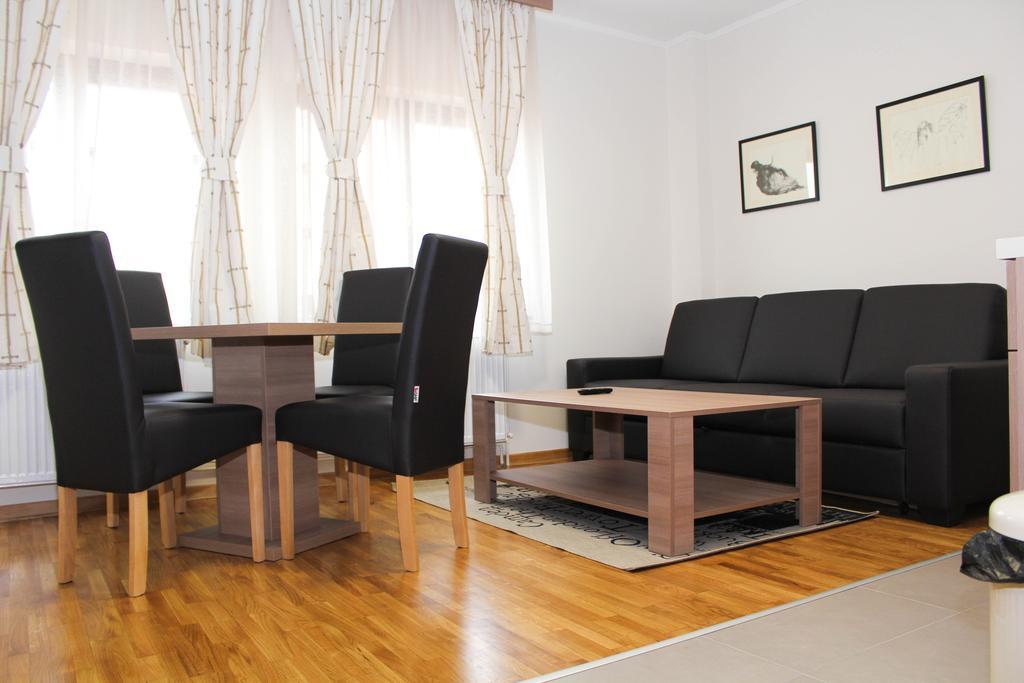 Wake Up Apartments And Rooms Belgrado Exterior foto