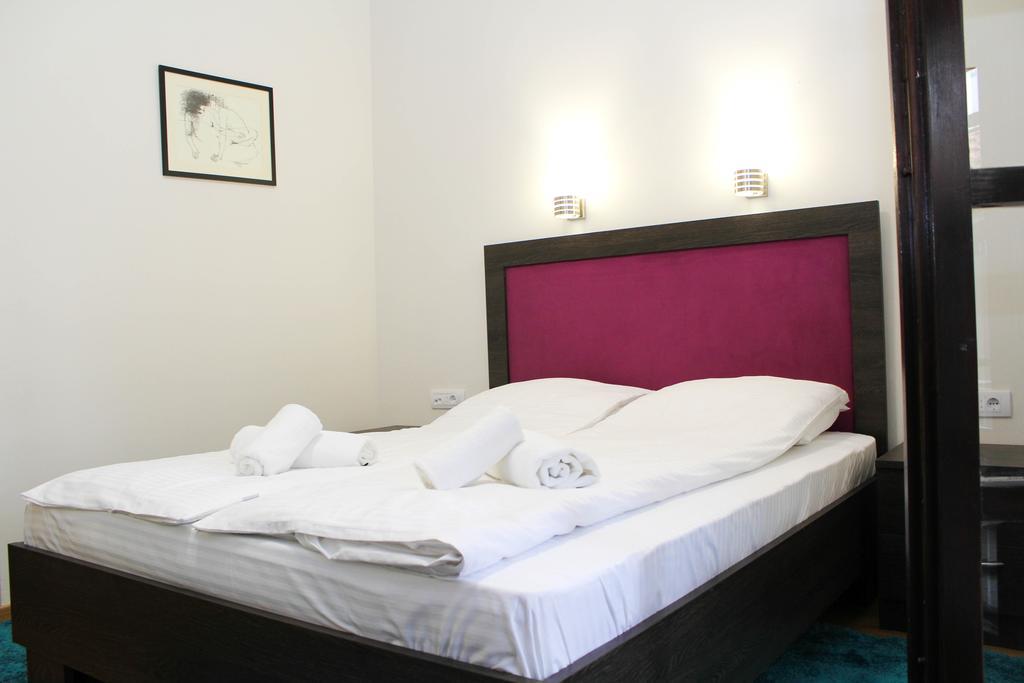 Wake Up Apartments And Rooms Belgrado Exterior foto