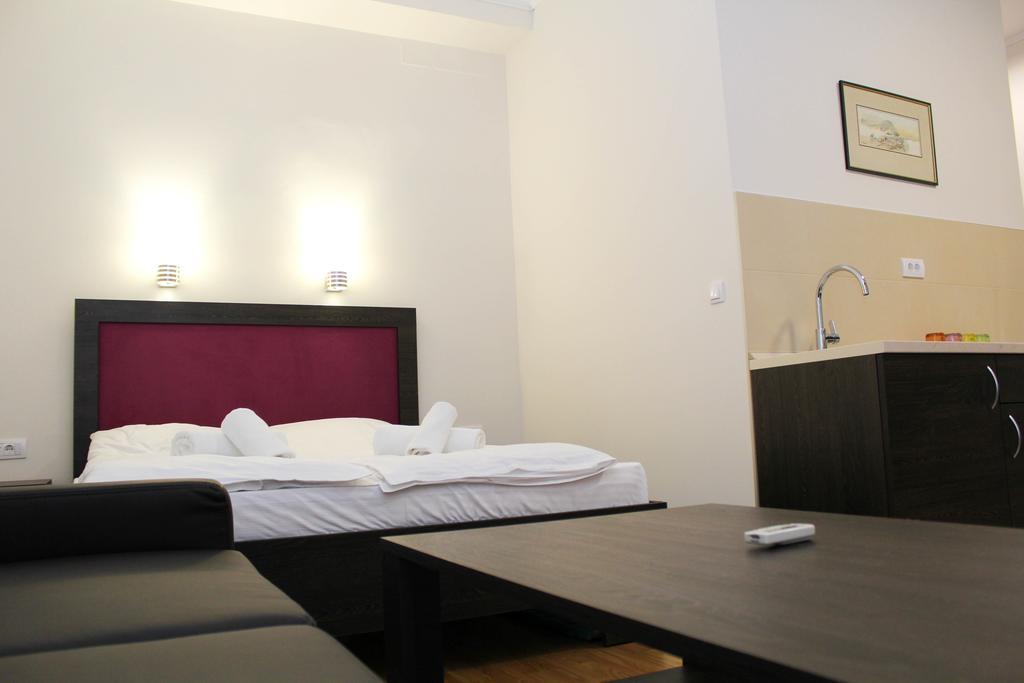 Wake Up Apartments And Rooms Belgrado Exterior foto