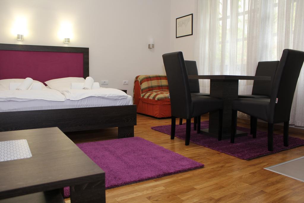 Wake Up Apartments And Rooms Belgrado Exterior foto